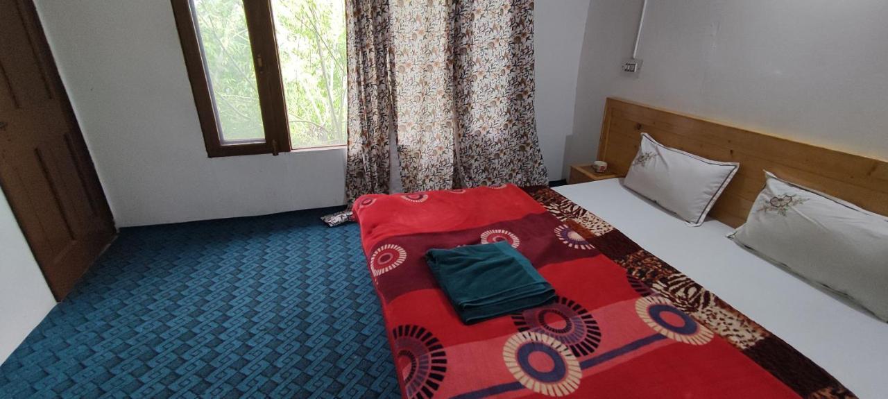 Jahangir Cottage Pahalgam Exterior photo