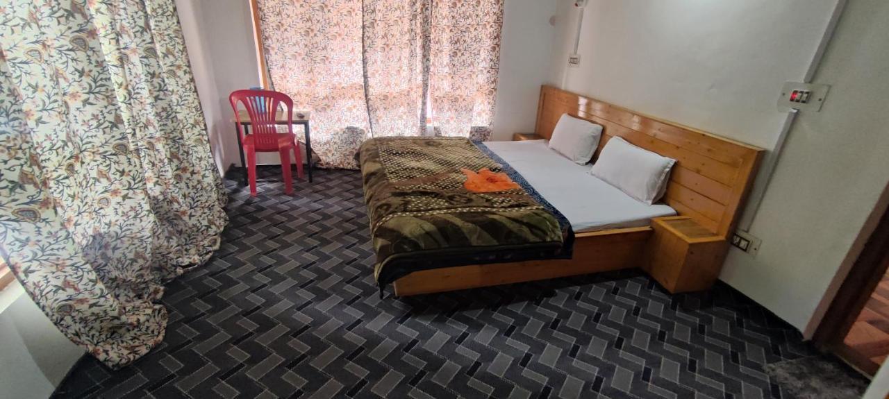 Jahangir Cottage Pahalgam Exterior photo